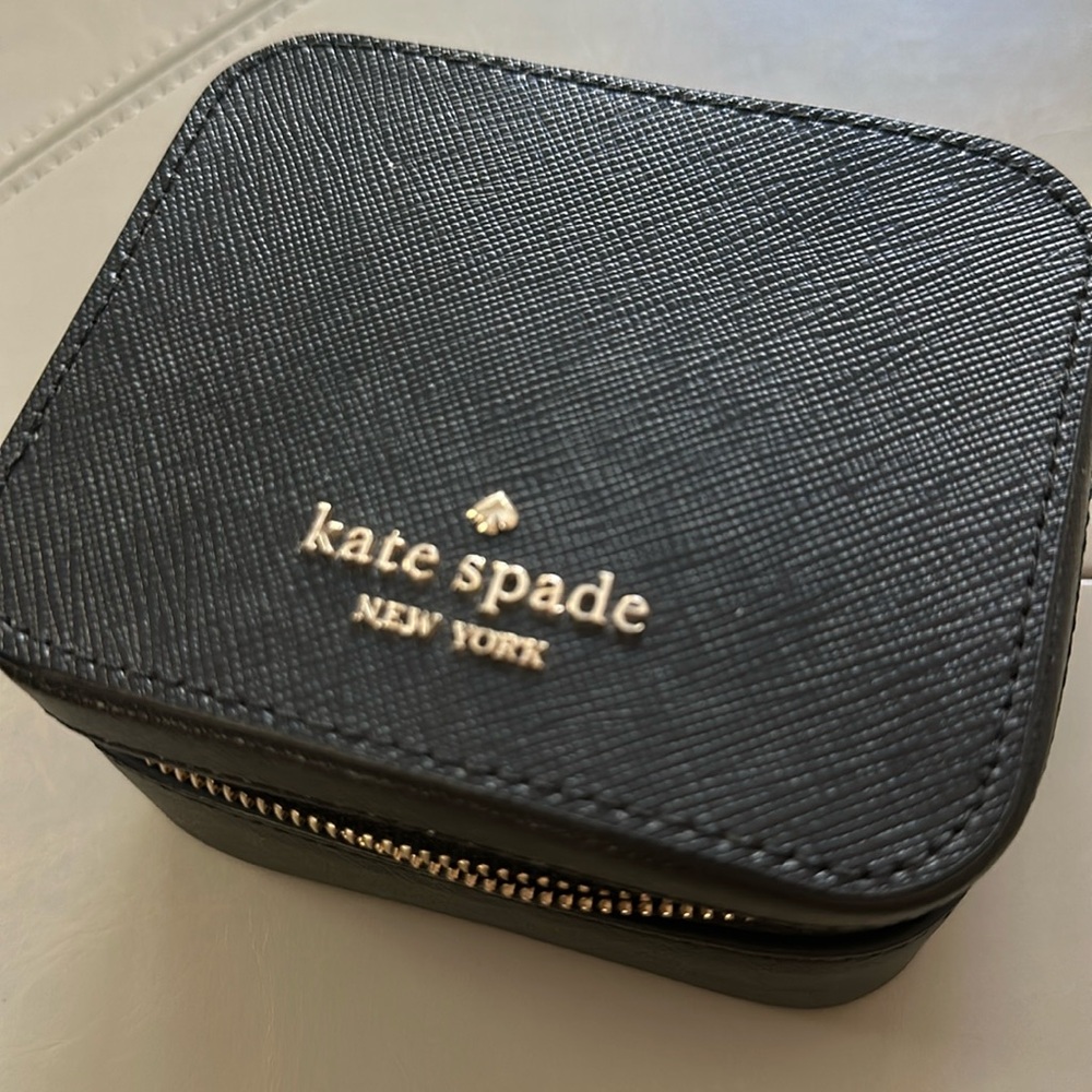 Kate Spade travel jewelry holder, black